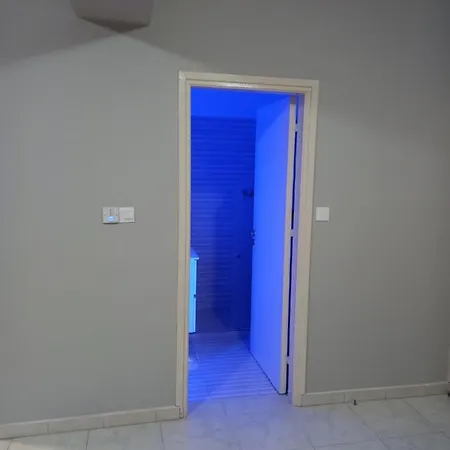 Old Town Apartment *