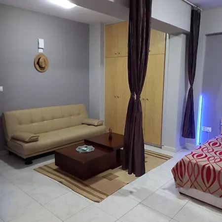 Old Town Apartment *