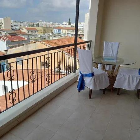 Old Town Apartment *
